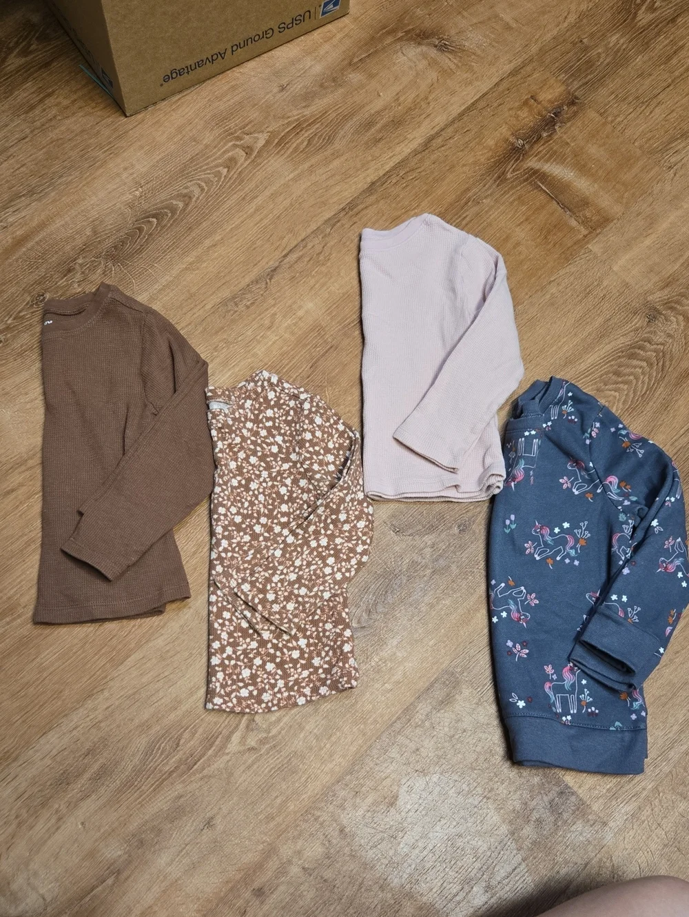 ☀️Lot Of 4: 3 Old Navy Waffle Knit LS Tops 1 NWOT Garanimals Unicorn Sweatshirt
